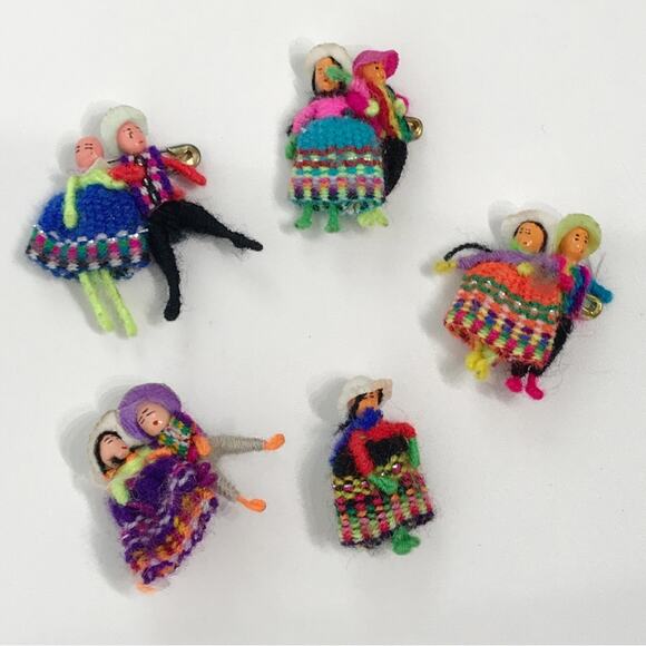 Coya Peru Hand Knitted Worry Doll Pin Lot Bundle Of 4 Pins Brooch and 1 Doll - Picture 3 of 10